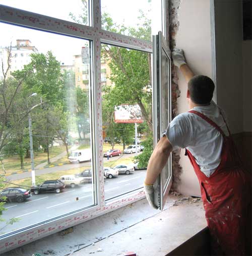 установка створки окна KBE